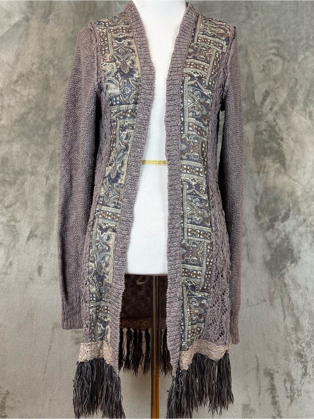 Gimmicks by BKE Boho Tapestry Fringe Long Cardigan Sweater Knit Duster Wmn’s M